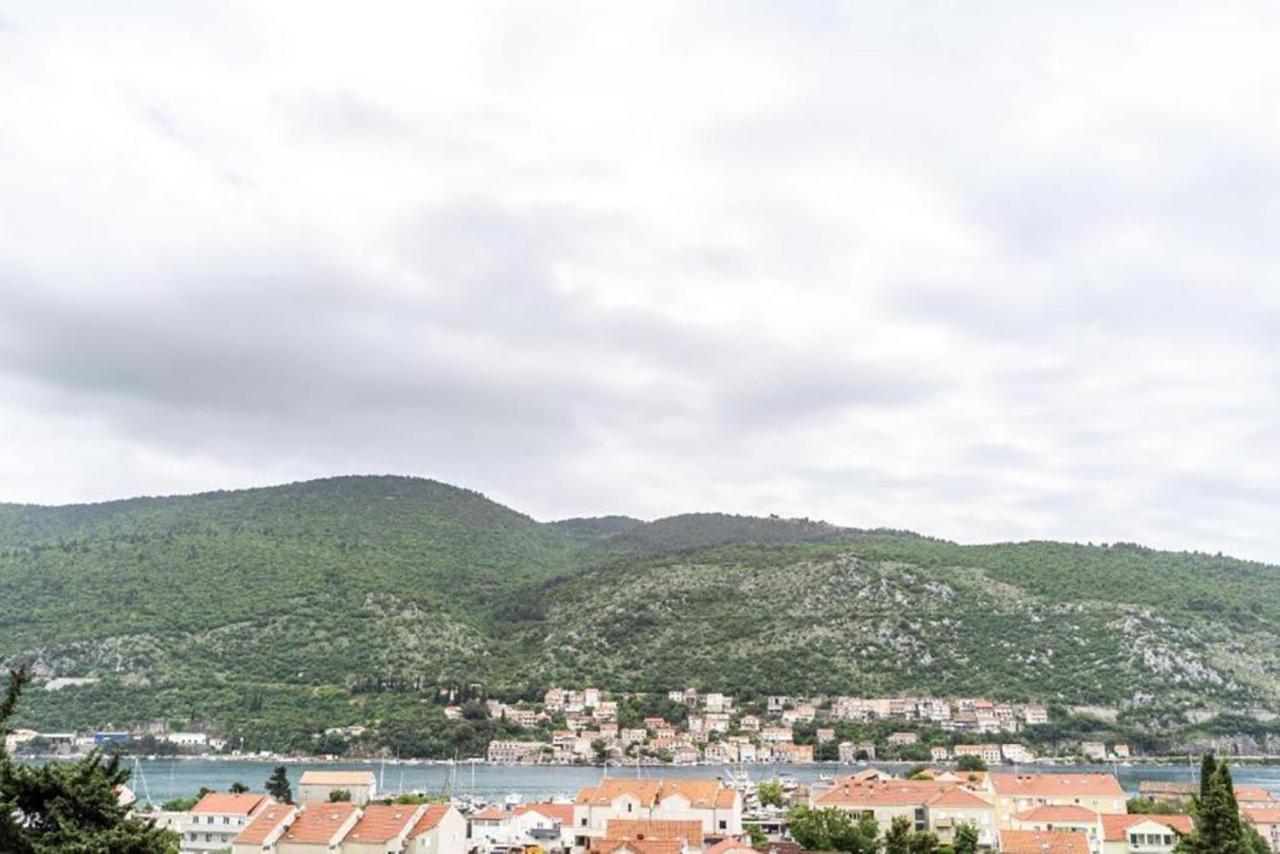 Apartment Matej Mokošica Dış mekan fotoğraf