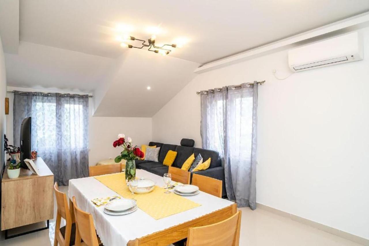 Apartment Matej Mokošica Dış mekan fotoğraf